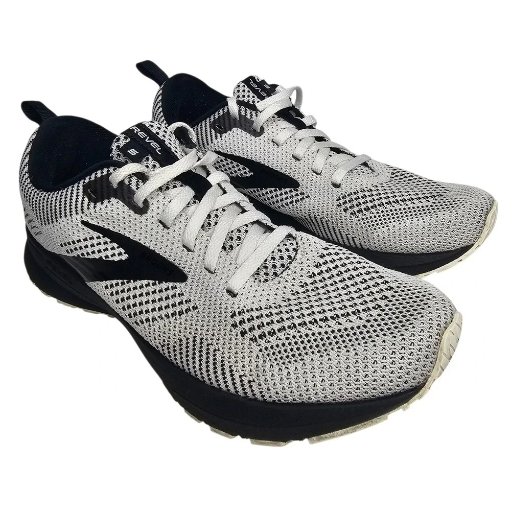 Brooks Revel 5 Women 9.5 White Black Running Shoes Sneakers Athletic Road
